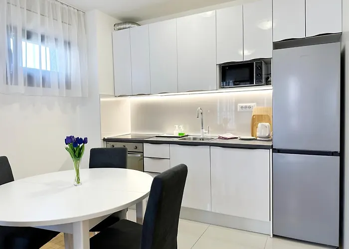 S'akvarel 1 - Private Garage Appartement Split