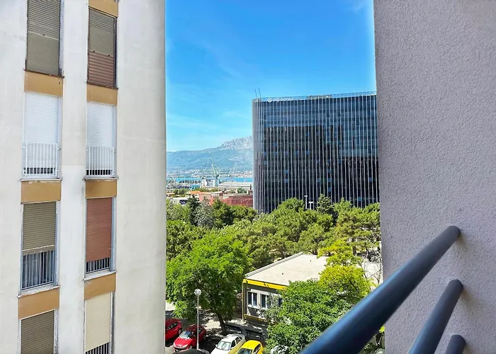 S'akvarel 1 - Private Garage *