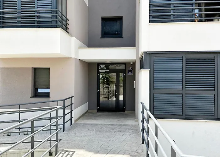 S'akvarel 1 - Private Garage Split