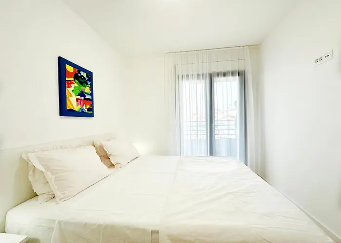 S'akvarel 1 - Private Garage *