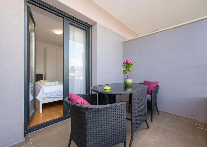 S'akvarel 1 - Private Garage * Split