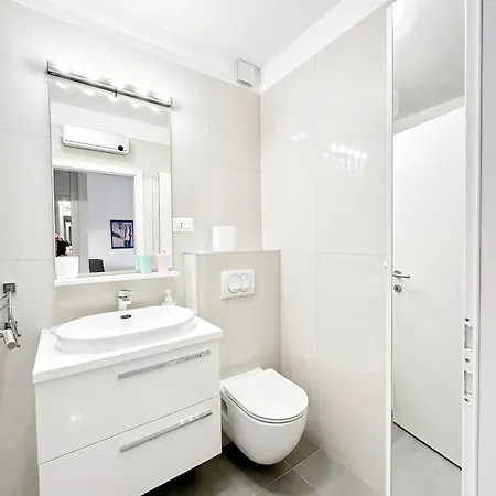 S'akvarel 1 - Private Garage 公寓