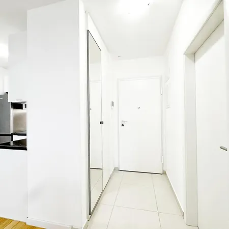 S'akvarel 1 - Private Garage *