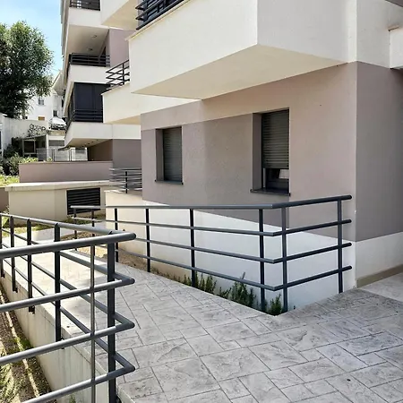 S'akvarel 1 - Private Garage