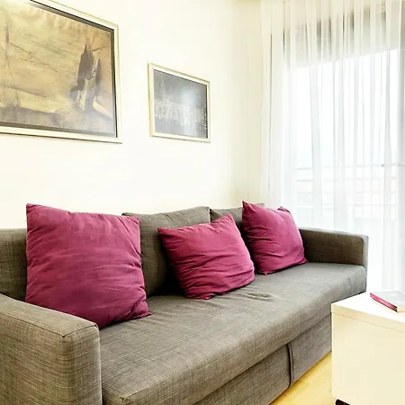 S'akvarel 1 - Private Garage