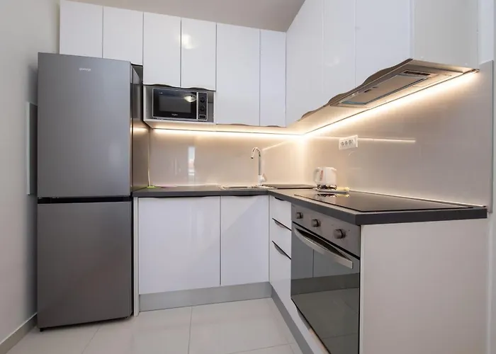 S'akvarel 1 - Private Garage Apartman