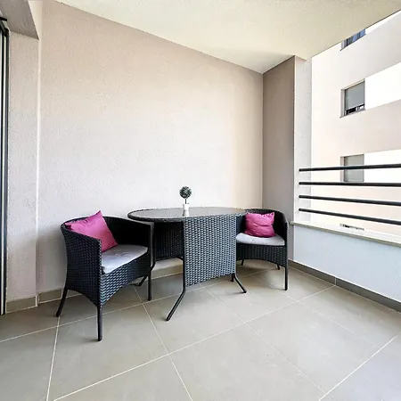 S'akvarel 1 - Private Garage Сплит